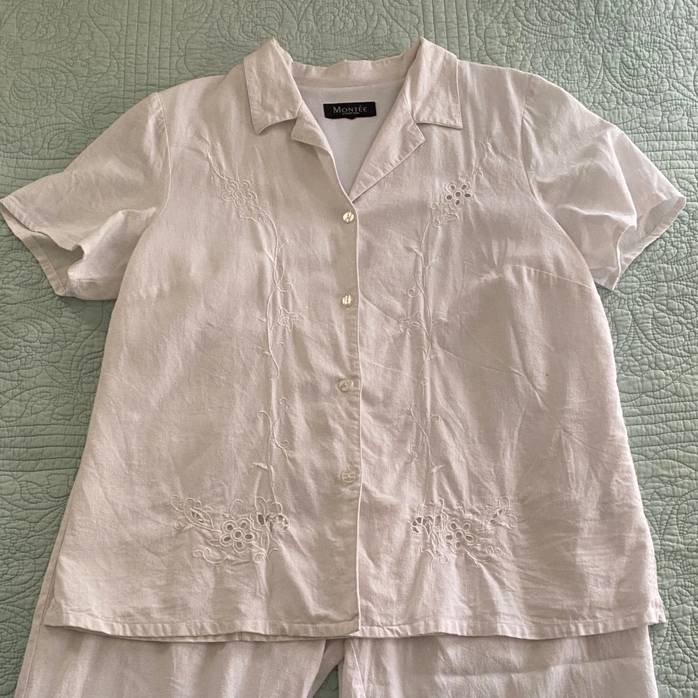 Vintage White Linen Set - Picture 2 of 12